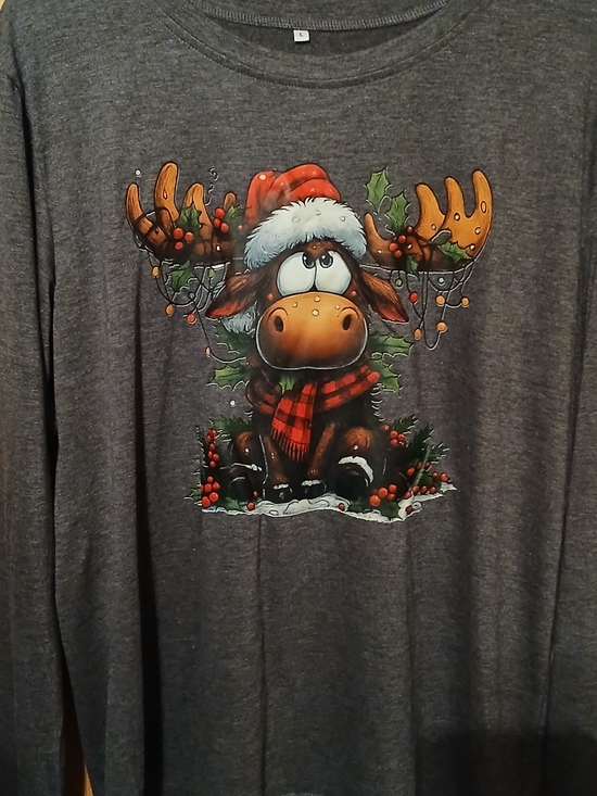 The Unbranded Brand Tops - Gray Holiday Silly Moose Graphic Tee